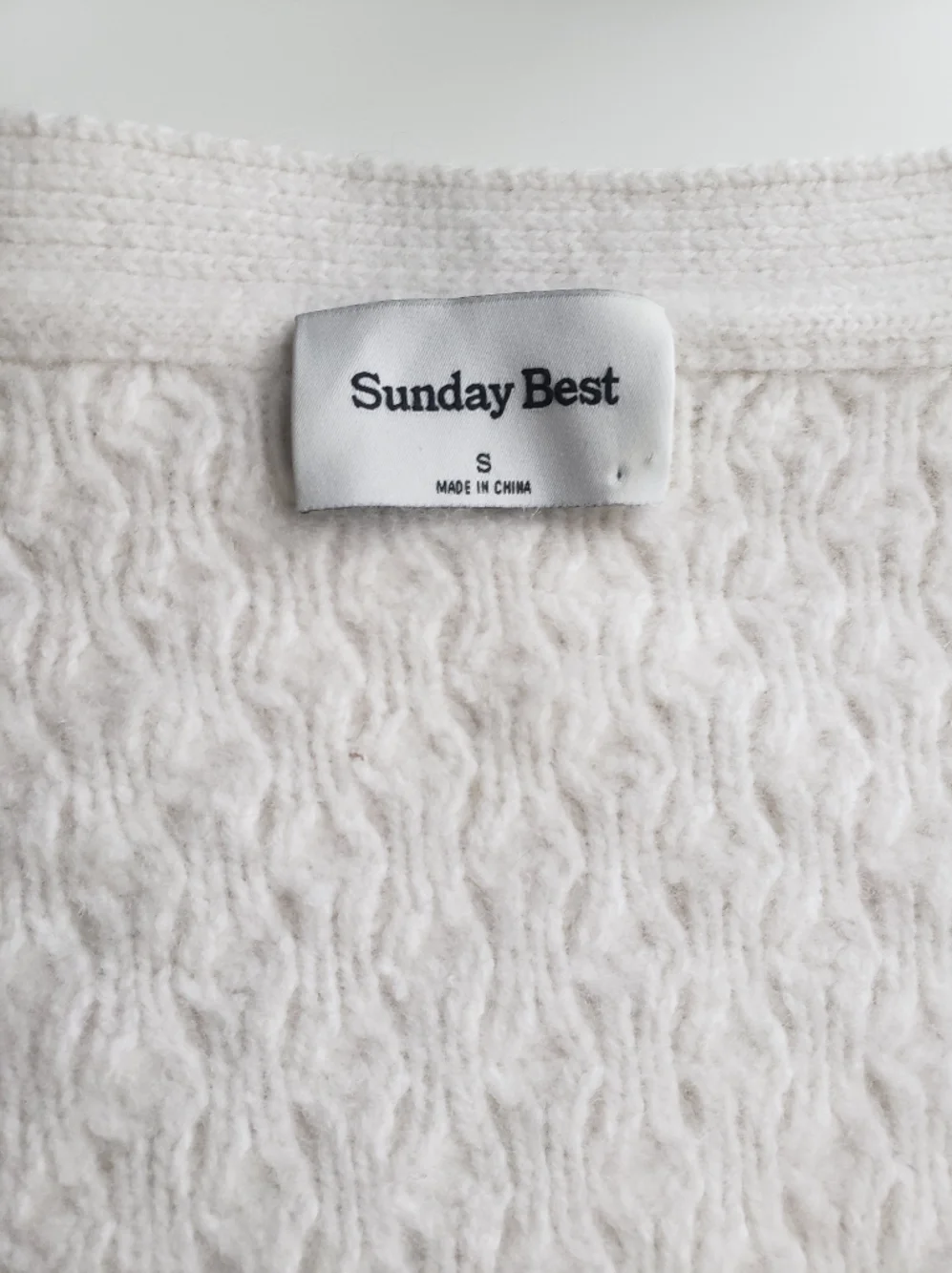 Aritzia Sunday Best Wool Blend Women's Swester Cardigan - Picture 6 of 9